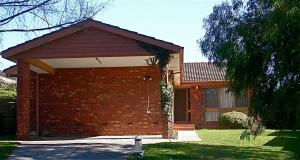 Australian Home Away @ Doncaster Pine Hill