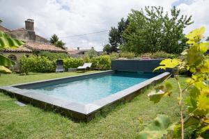 Maisons de vacances Le Pain de Lune Gite et Chambre d'hotes avec Piscine : photos des chambres