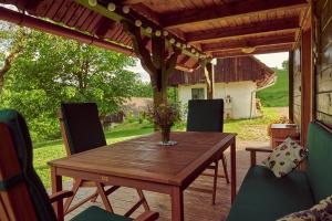 Srčna, Tri Vile, a beautiful log cabin with amazing view 