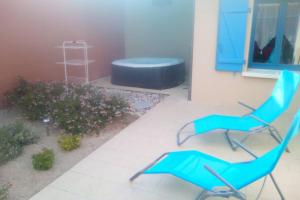 Maisons de vacances Gite chaleureux avec jacuzzi : photos des chambres