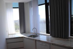 3 Bedrooms Central Apartment with garage by Great&Cosy