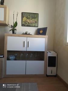 Gonzalo de Berceo 15 " CALIDAD-SOBRIO" AND " FREE PRIVATE PARKING "