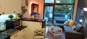 Apartment Jazz - Gowron