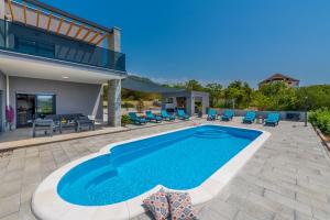 Luxury Villa Bava-5minutes to center