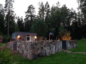 Mellene 1 bedroom house in nature & hot tube
