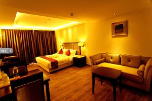 Paravoor Galaxy Hotel