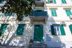 Naval studio with garden 