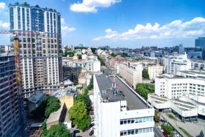 Beautiful apartment in Chicago tower.