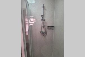 Large 5 bed town-centre home close to the beach, sleeps 9