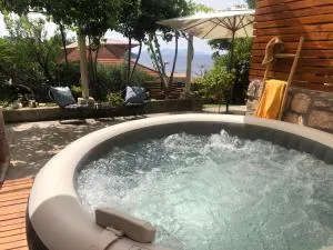 SECRET PARADISE-Holiday home with hot tub and BBQ - 萨度拉德
