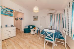 Family blue apartman Montenegro