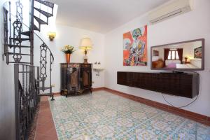 Luxury Villa Taormina city center, terrace with views