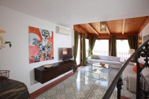Luxury Villa Taormina city center, terrace with views