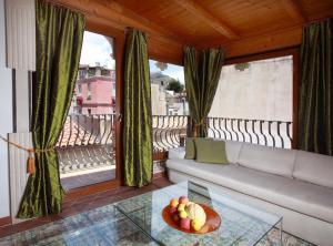 Luxury Villa Taormina city center, terrace with views