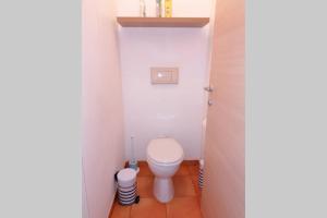 Appartement les pieds dans leau 300 m plage - 2 piscines