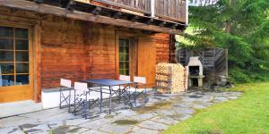 grosses Ferienhaus mit Sauna im Skigeb. Obersaxen