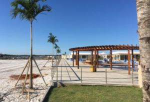 Arraial do Cabo Golden Lake Residence frente a la laguna