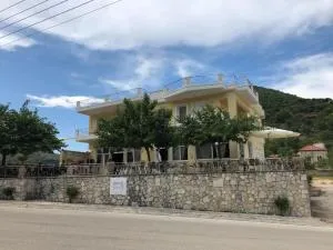 Neochori hotel - Korítiani