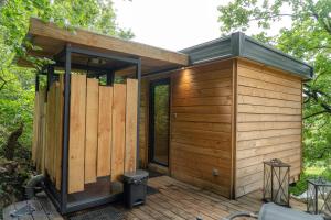Maisons de vacances Le Moonloft insolite Tiny-House dans les arbres & 1 seance de sauna pour 2 avec vue panoramique : photos des chambres