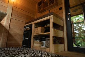 Maisons de vacances Le Moonloft insolite Tiny-House dans les arbres & 1 seance de sauna pour 2 avec vue panoramique : photos des chambres