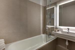 Hotels Kyriad Clermont-Ferrand-Sud - La Pardieu : photos des chambres