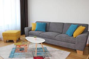 Castle view and city skyline view, Sky Park residence