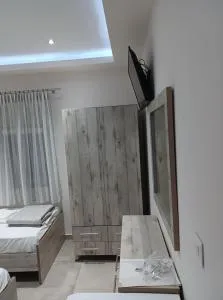 Ladenis Studios - Néa Tríglia