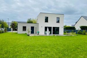 Maisons de vacances Contemporary house with garden in Saint-Cyr-sur-Loire : photos des chambres