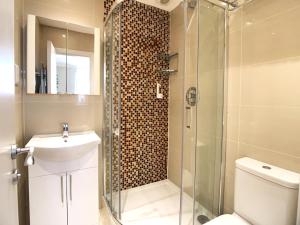 Queen Victoria Apartments