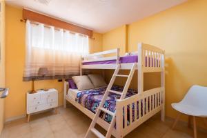 Primera linea de playa, Gran apartamento con terraza, vistas y parking -Tobago, El Campello