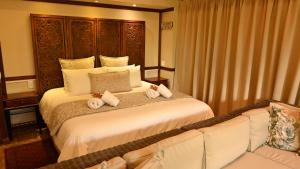 LUXURY EN-SUITE ROOM WITH LOUNGE @ 4 STAR GUEST HOUSE