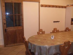 Chalets Chalet montagne 11 p Grand Massif 100 m telecabine : photos des chambres