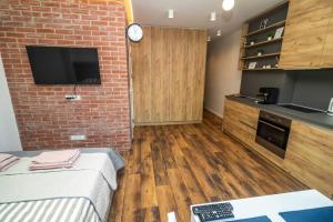 Exclusive Top Central Studio