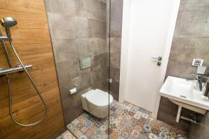 Exclusive Top Central Studio