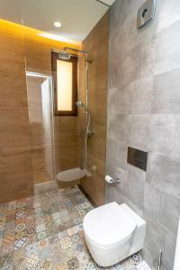 Exclusive Top Central Studio