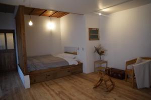 Taketa Ekimae Hostel cue