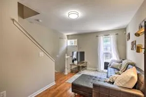 Midtown Baltimore Hub Half Mi to Penn Station - Little Italy