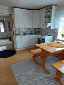 Esterin Tupa, Alajärvi