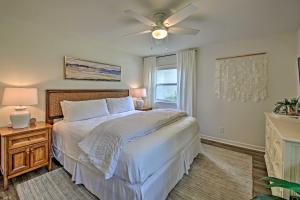 Deck, Fire Pit Waterfront Lake Hamilton Home