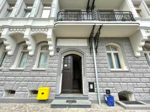 Petite Visite No 4A i 4B