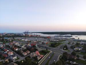 SEA GATE APARTMENT 20th floor