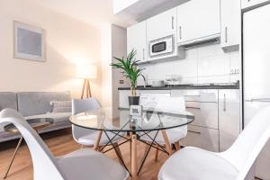 Romantic studio in the center by REMS