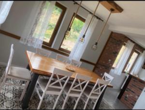 1060 Meet Eat Hike & Tour