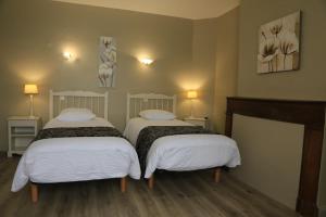 Hotels HOSTELLERIE LA BRUYERE : photos des chambres