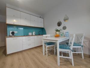 Apartament Mariva B110 z balkonem - Pobierowo - przy samym morzu - obiekt Euronia