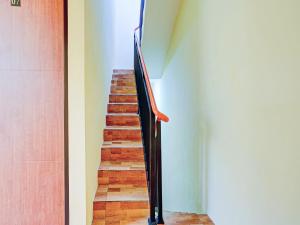 RedDoorz Syariah near Jembatan Merah Plaza