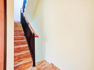 RedDoorz Syariah near Jembatan Merah Plaza