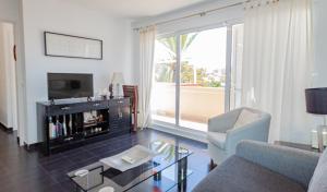 Inmovecos con vistas a la piscina Alisios 312