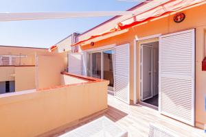 Inmovecos con vistas a la piscina Alisios 312