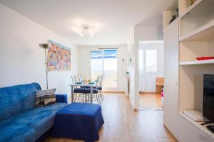 Passy Azur AP4242 by Riviera Holiday Homes